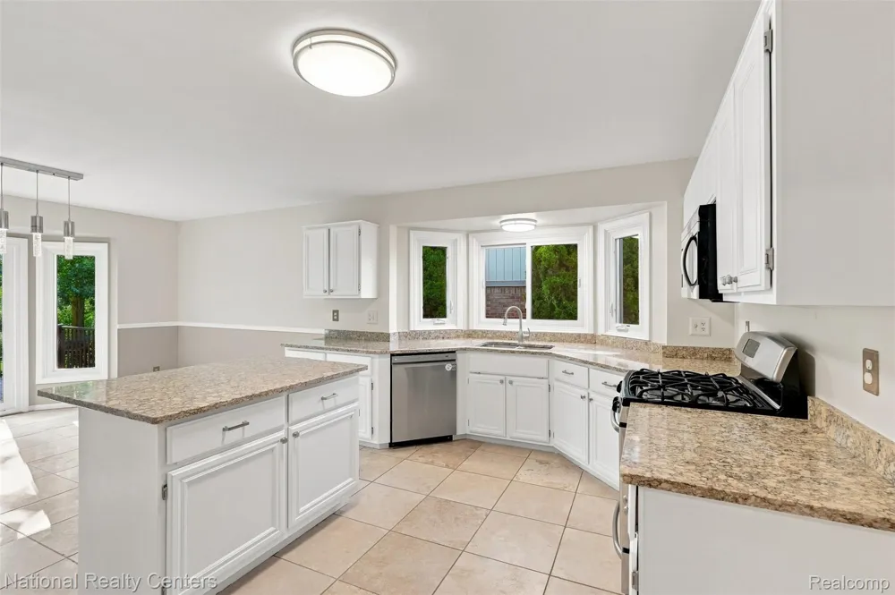 47619 Lamplighter Trail Macomb Township, MI 48044