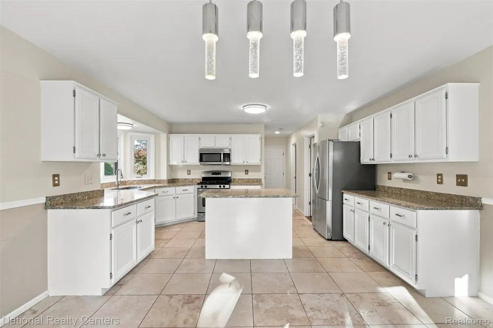 47619 Lamplighter Trail Macomb Township, MI 48044
