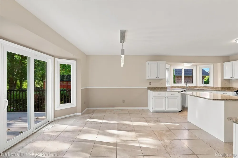 47619 Lamplighter Trail Macomb Township, MI 48044