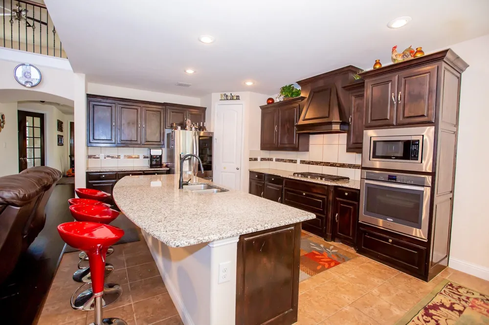 1002 Nail Lane Euless, TX 76040