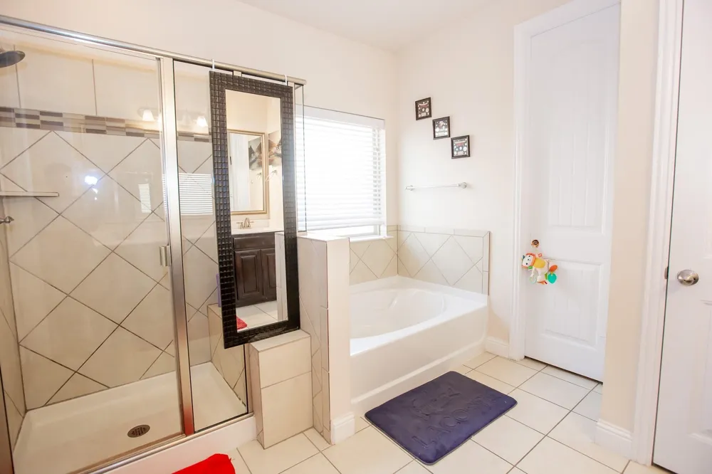 1002 Nail Lane Euless, TX 76040