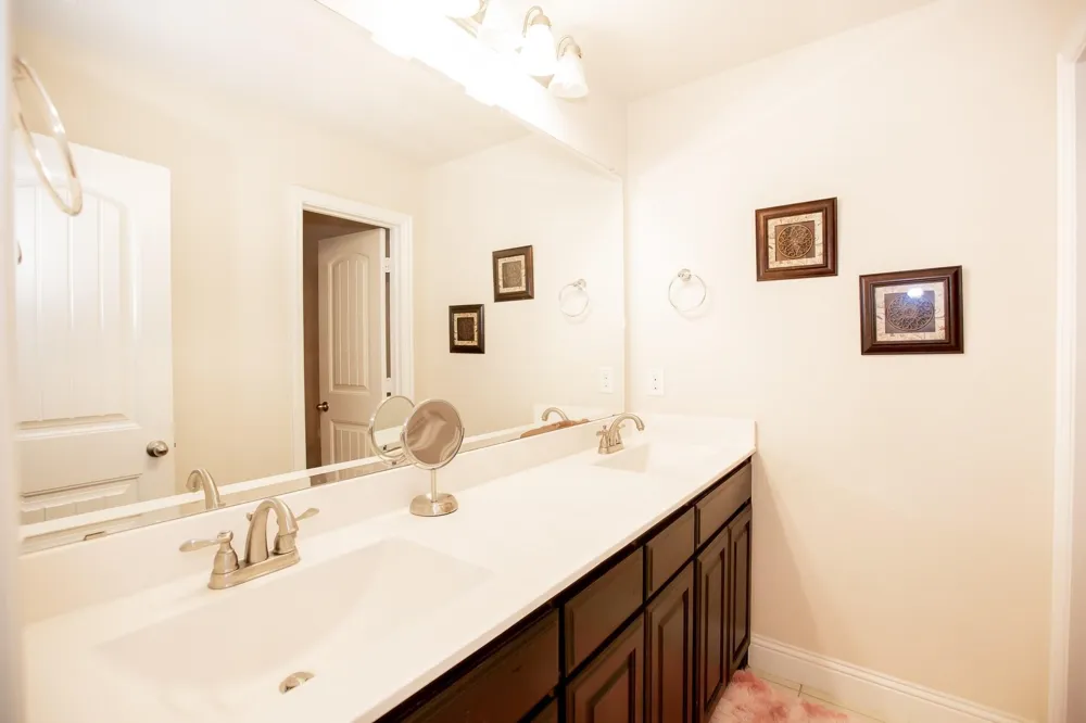 1002 Nail Lane Euless, TX 76040