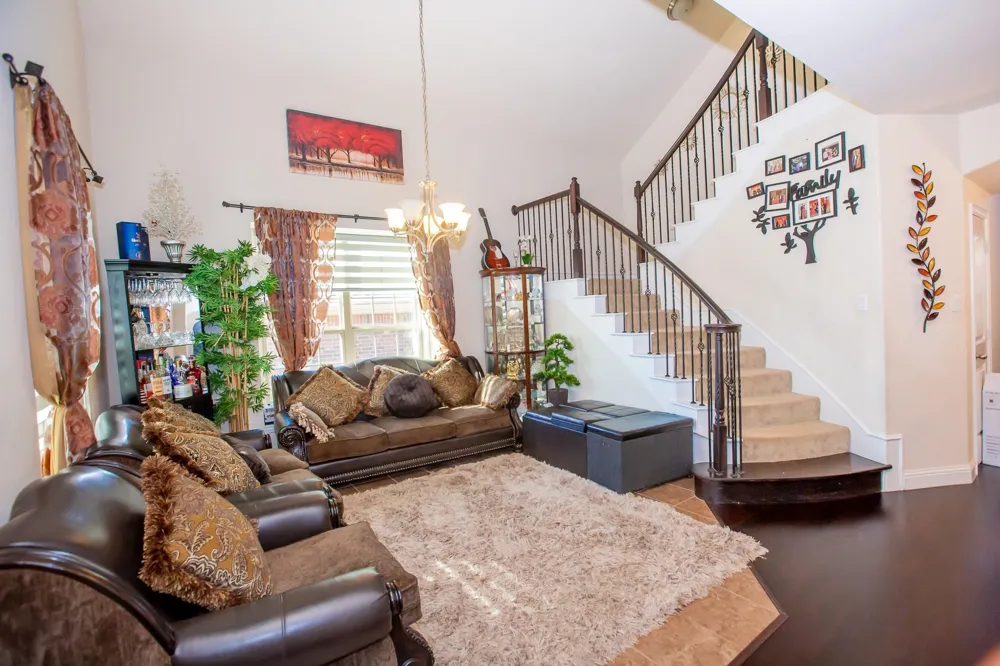 1002 Nail Lane Euless, TX 76040