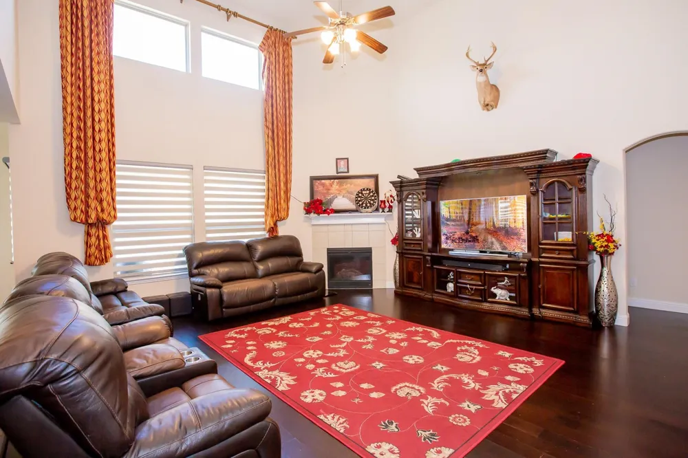 1002 Nail Lane Euless, TX 76040
