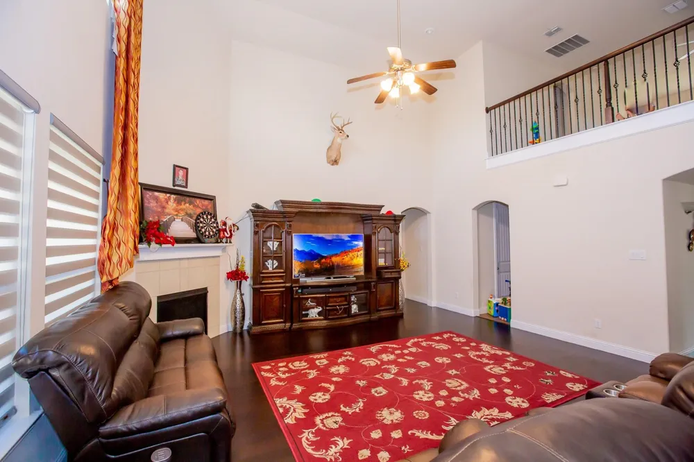1002 Nail Lane Euless, TX 76040