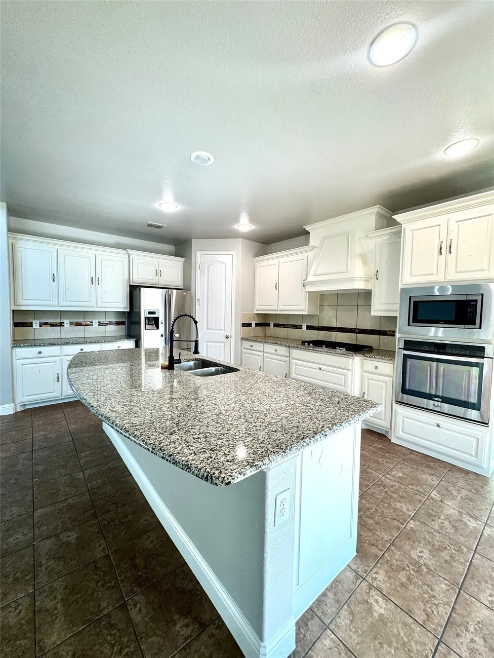 1002 Nail Lane Euless, TX 76040