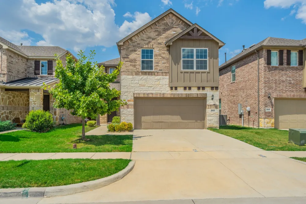 2833 Henson Lane Garland, TX 75040