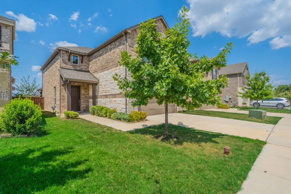 2833 Henson Lane Garland, TX 75040