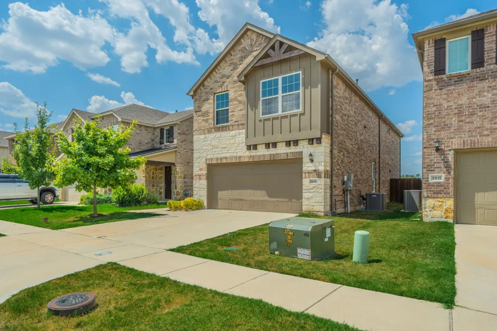 2833 Henson Lane Garland, TX 75040