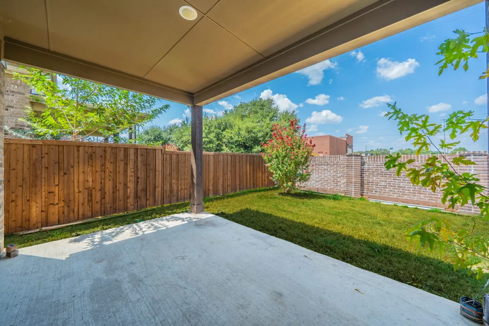 2833 Henson Lane Garland, TX 75040
