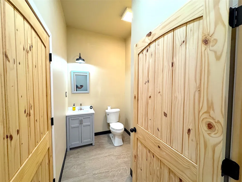 438 Oak View Lane Jacksboro, TX 76458