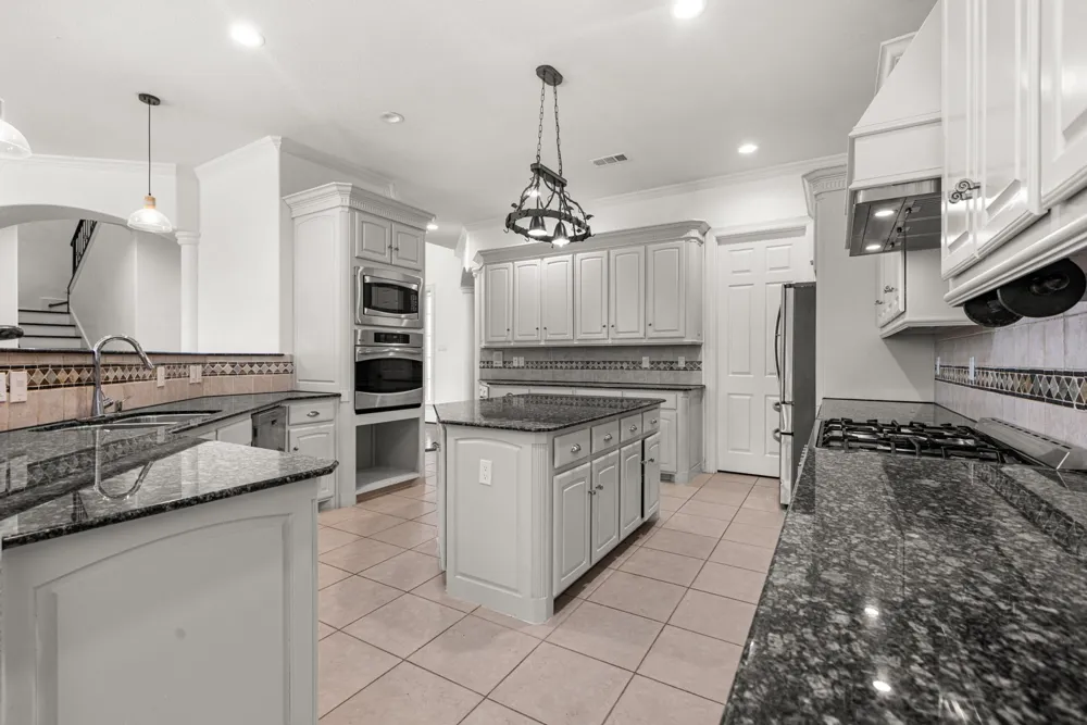 902 Saint George Place DeSoto, TX 75115