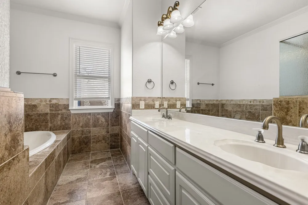 902 Saint George Place DeSoto, TX 75115