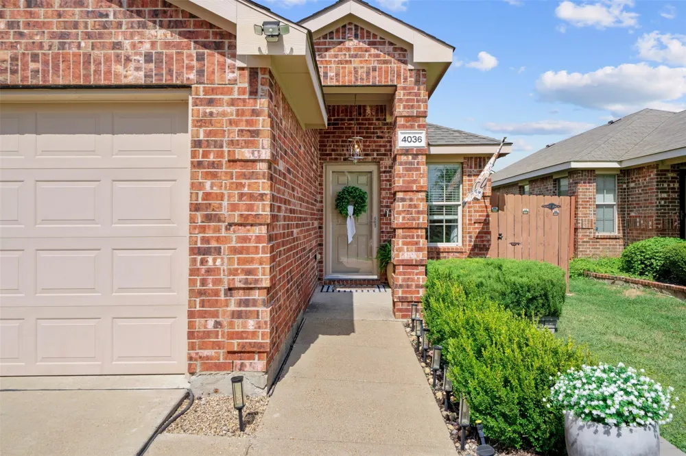 4036 Eagle Drive Heartland, TX 75126