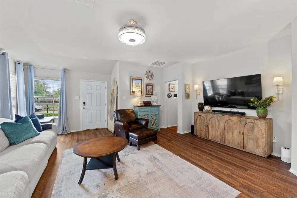 4036 Eagle Drive Heartland, TX 75126