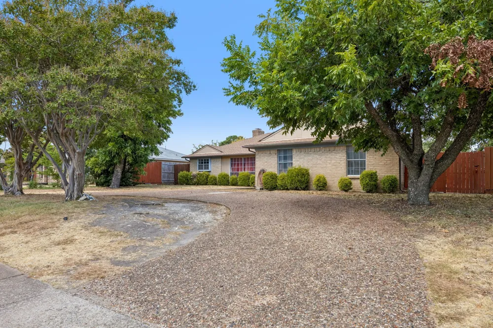 1701 East Spring Valley Road Richardson, TX 75081