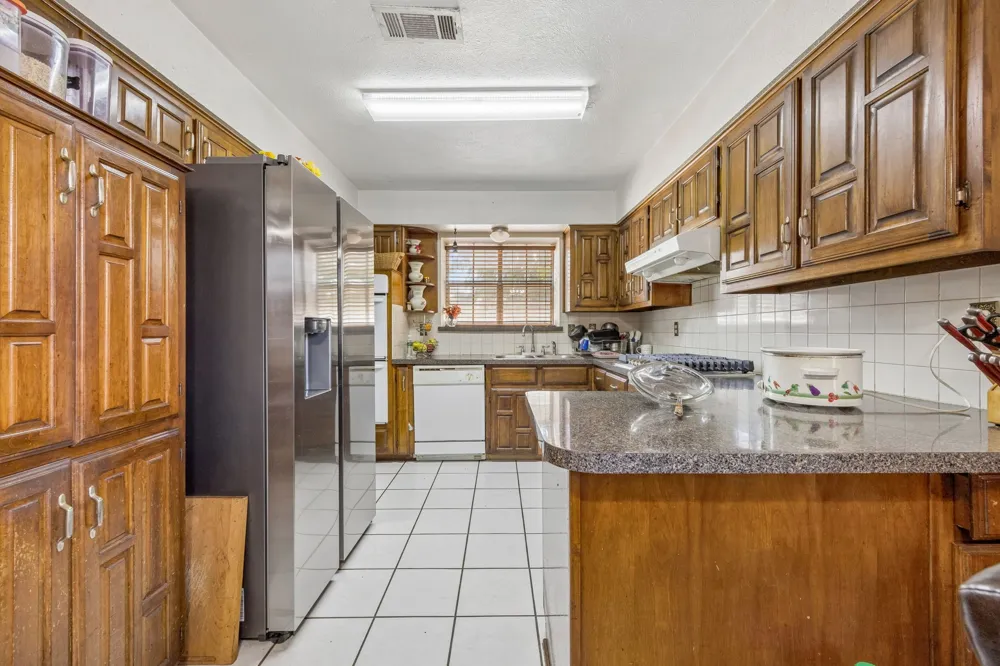 1701 East Spring Valley Road Richardson, TX 75081