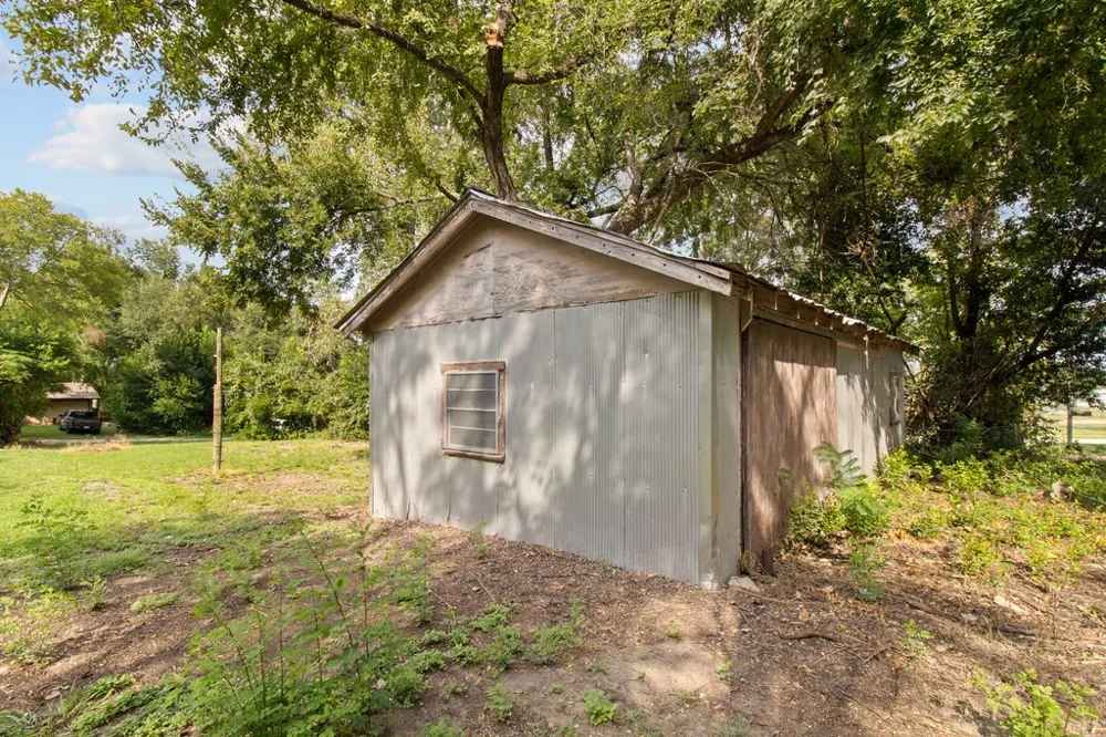 706 Spruce Street Teague, TX 75860