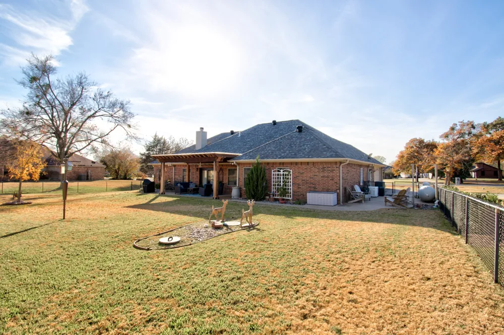 1321 Kiowa Drive E Lake Kiowa, TX 76240