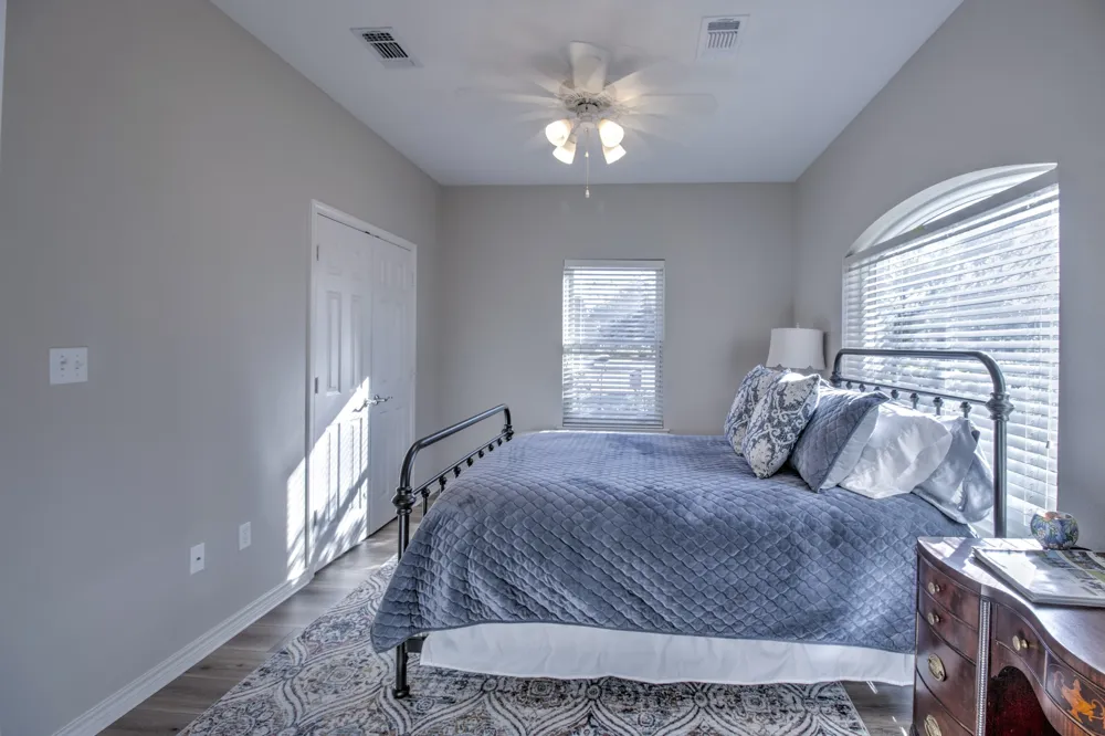 1321 Kiowa Drive E Lake Kiowa, TX 76240
