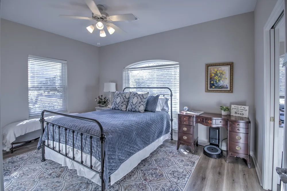 1321 Kiowa Drive E Lake Kiowa, TX 76240