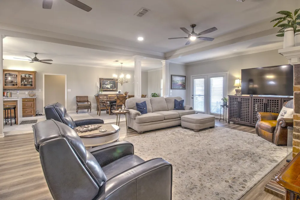 1321 Kiowa Drive E Lake Kiowa, TX 76240