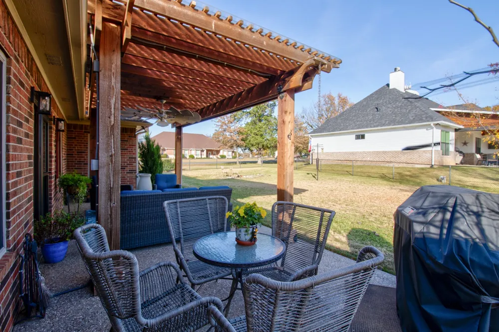 1321 Kiowa Drive E Lake Kiowa, TX 76240