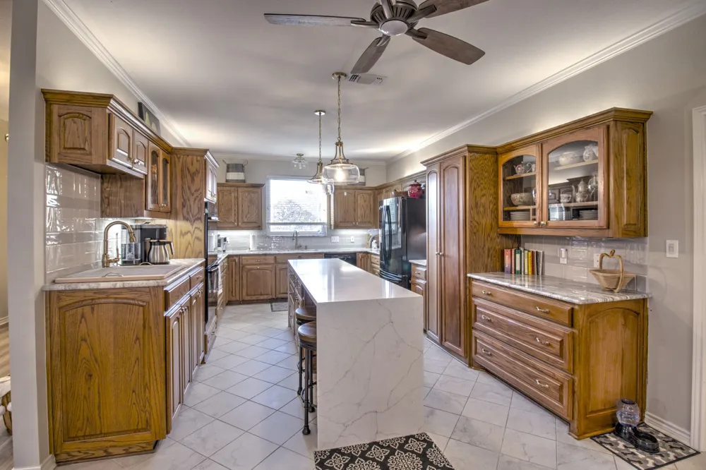 1321 Kiowa Drive E Lake Kiowa, TX 76240