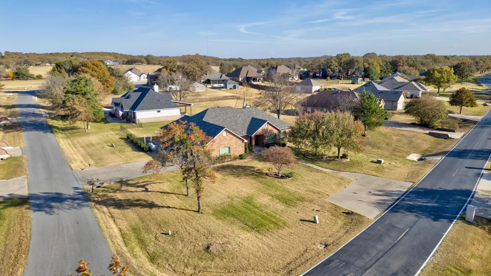 1321 Kiowa Drive E Lake Kiowa, TX 76240