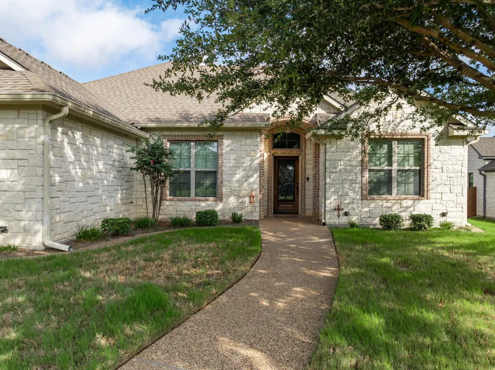 557 Perry Lane Robinson, TX 76706
