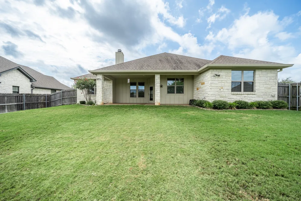 557 Perry Lane Robinson, TX 76706