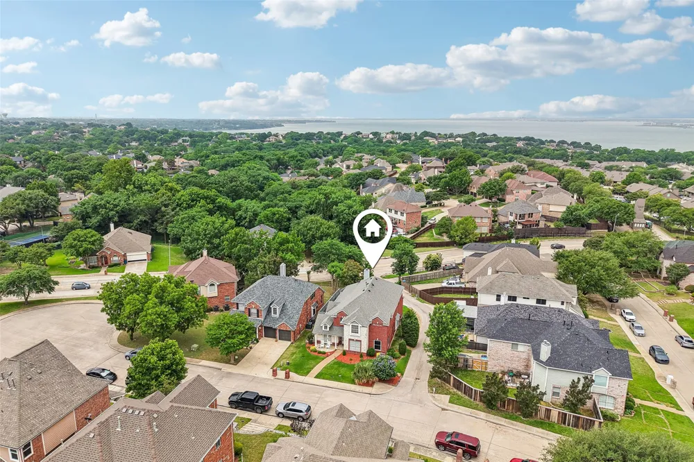 2928 Newport Drive Rockwall, TX 75032