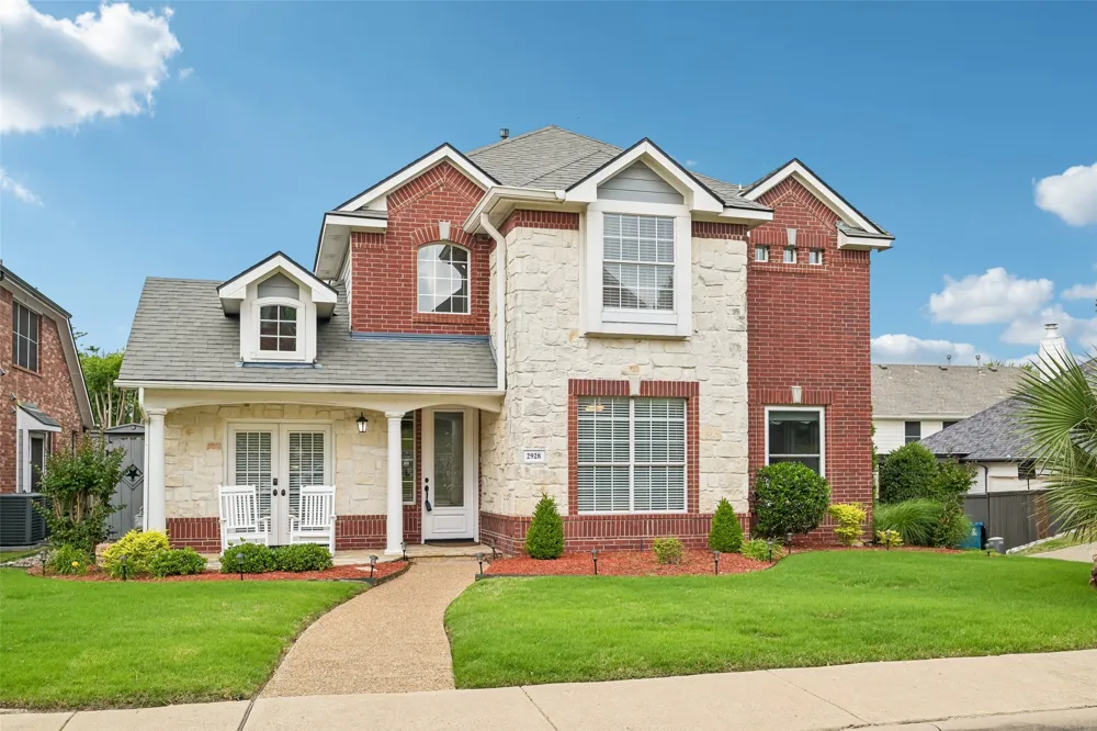 2928 Newport Drive Rockwall, TX 75032
