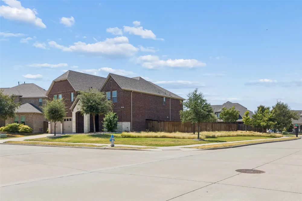 3103 Royal Lane Celina, TX 75009