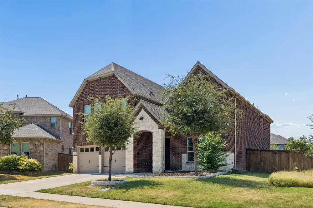 3103 Royal Lane Celina, TX 75009