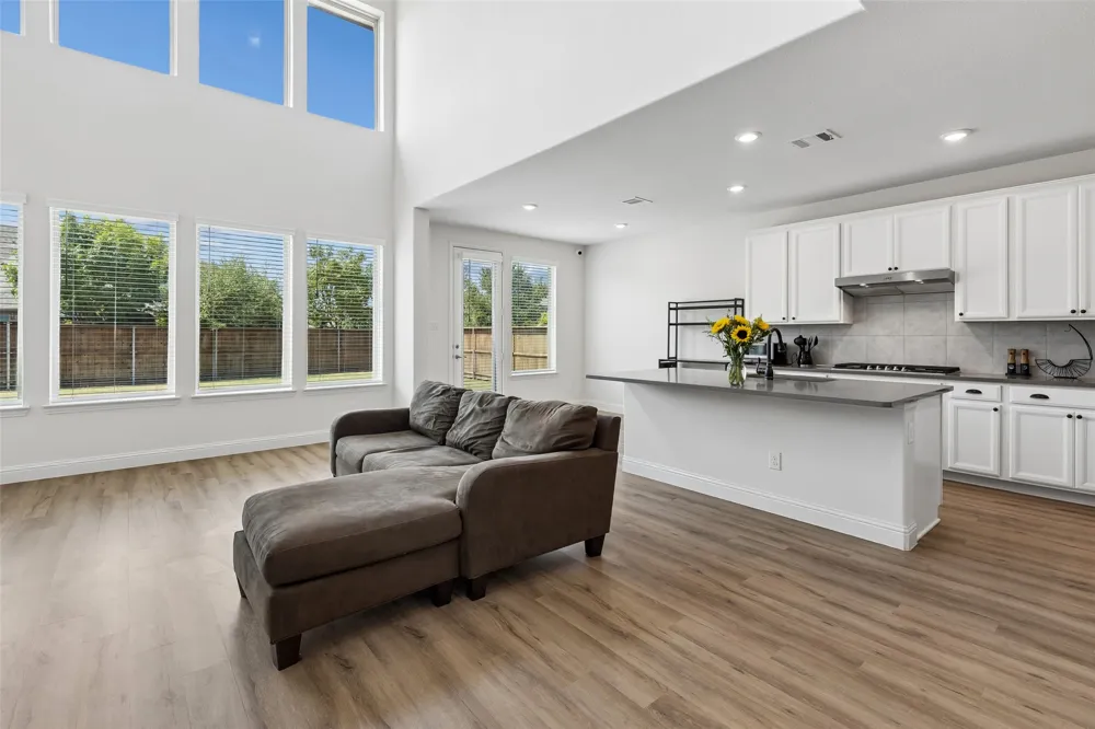 3103 Royal Lane Celina, TX 75009