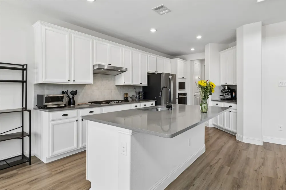 3103 Royal Lane Celina, TX 75009