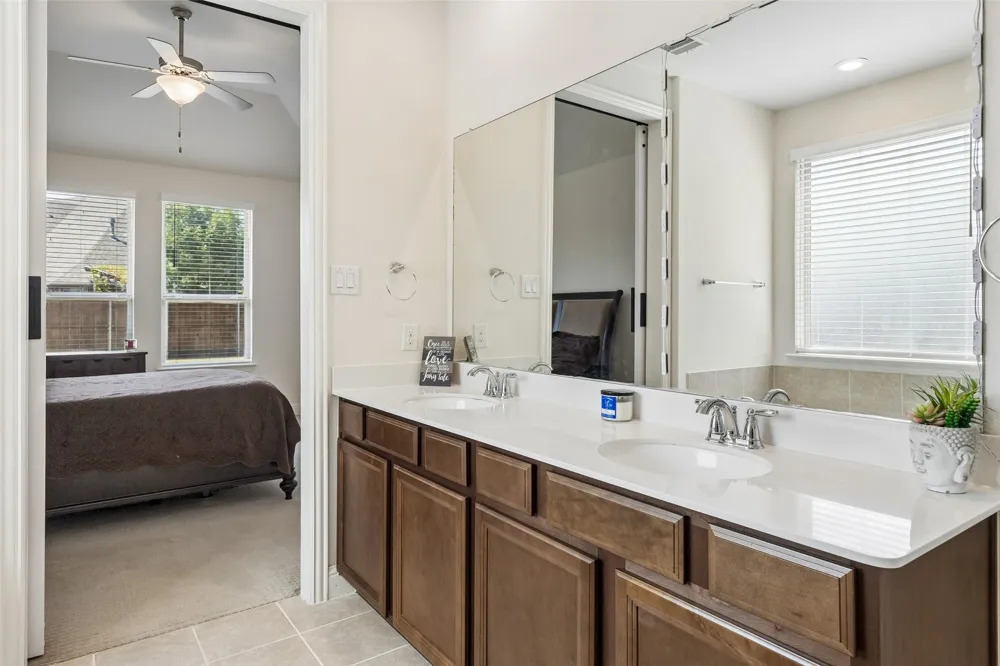3103 Royal Lane Celina, TX 75009