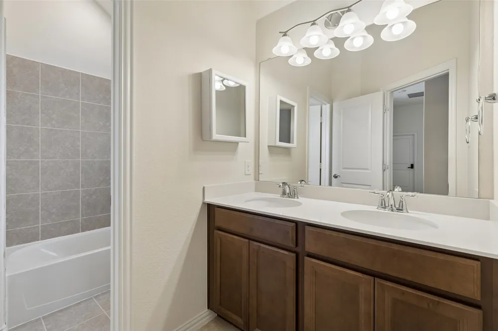 3103 Royal Lane Celina, TX 75009
