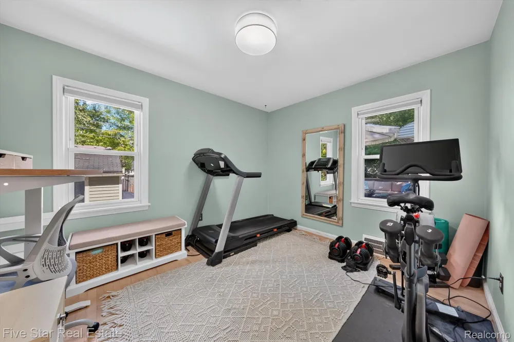 2284 Columbia Road Berkley City, MI 48072