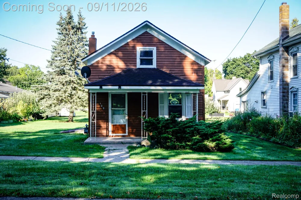 109 Church Street Byron Village, MI 48418