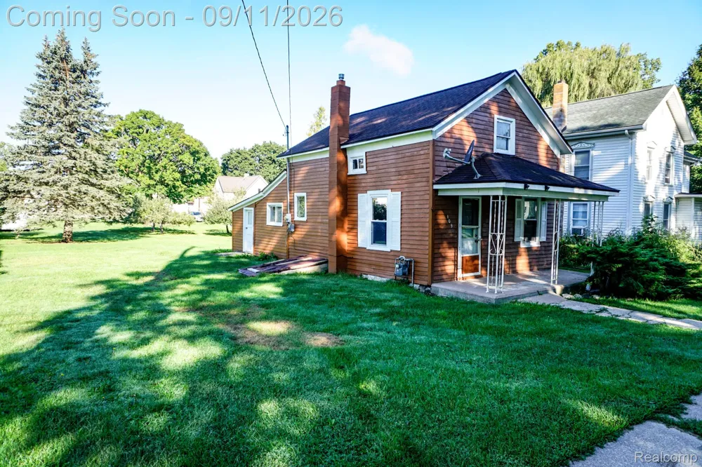 109 Church Street Byron Village, MI 48418
