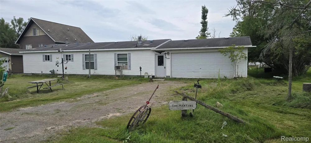 614 Thunder Bay Avenue Alpena Township, MI 49707