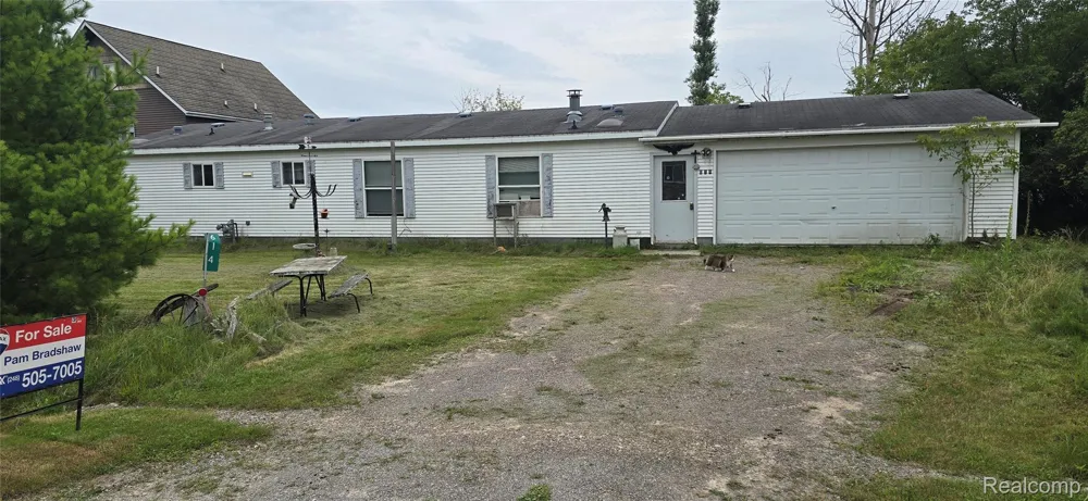 614 Thunder Bay Avenue Alpena Township, MI 49707