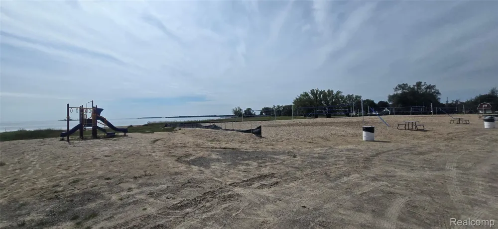 614 Thunder Bay Avenue Alpena Township, MI 49707