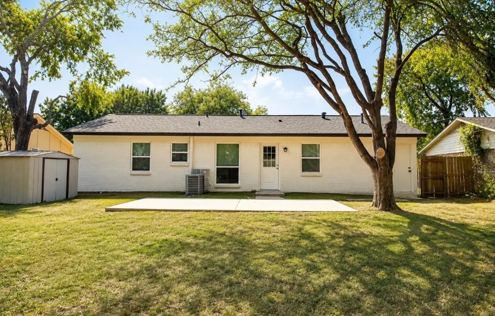 310 island Drive Richardson, TX 75081