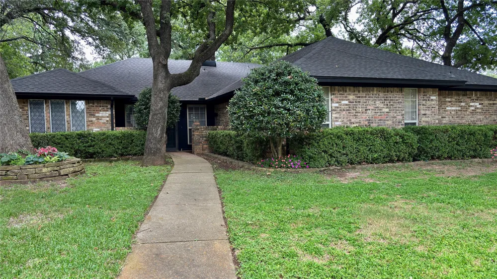 500 Sunlight Court Arlington, TX 76006