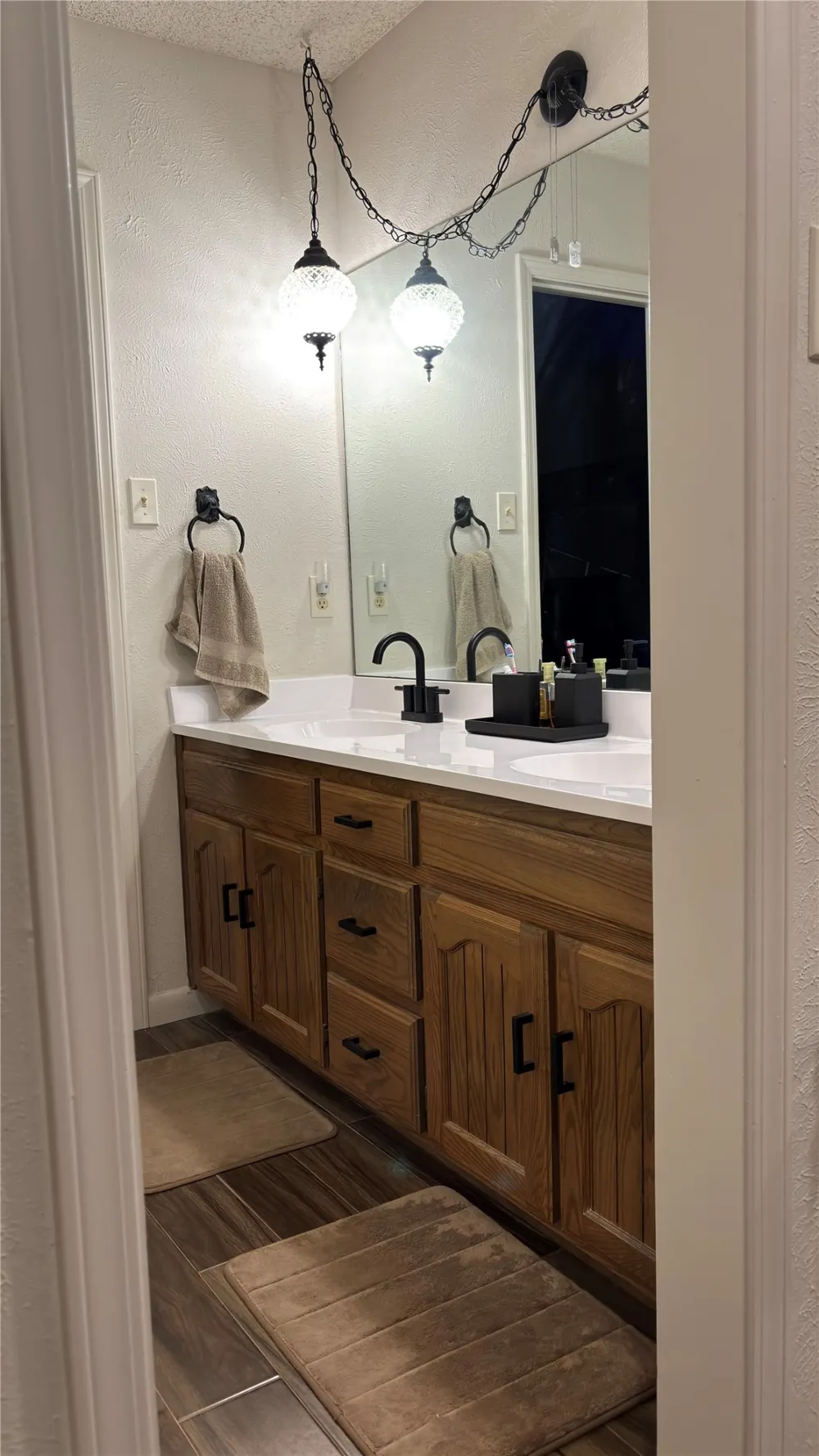 500 Sunlight Court Arlington, TX 76006