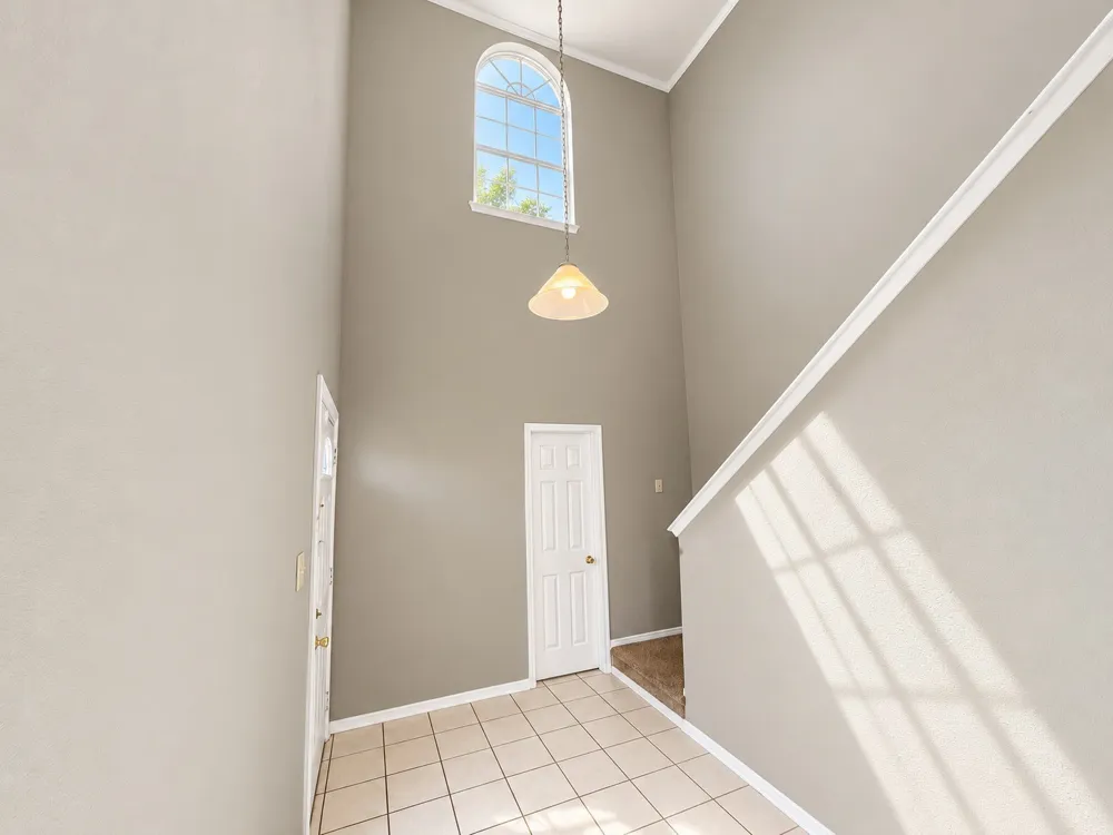 815 Valleybrooke Drive Arlington, TX 76001