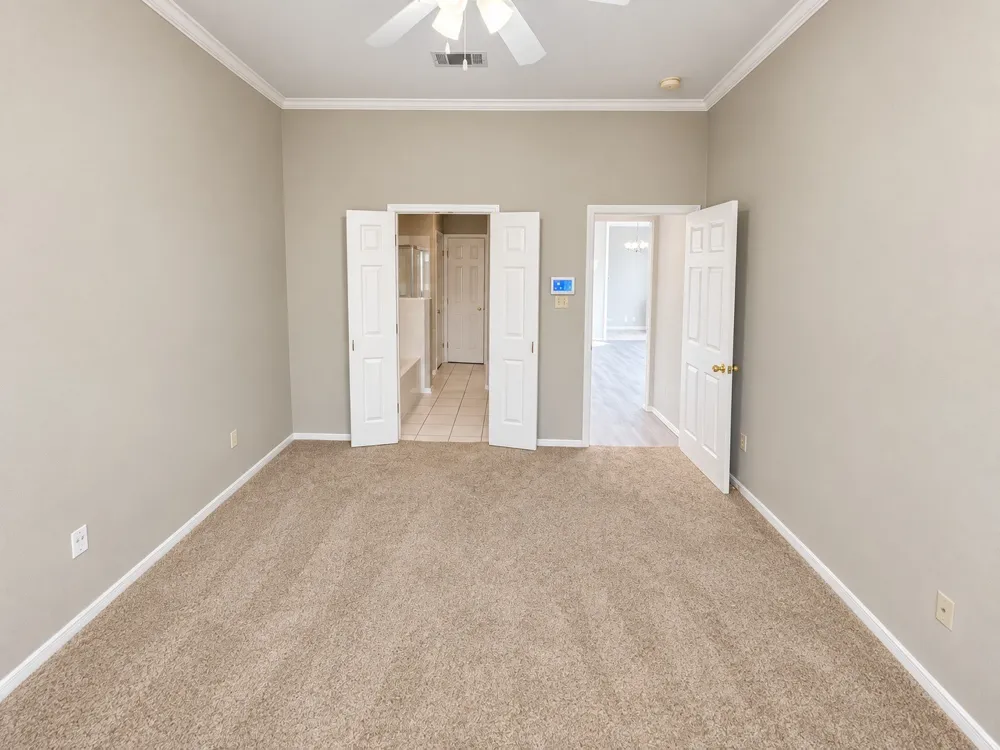 815 Valleybrooke Drive Arlington, TX 76001